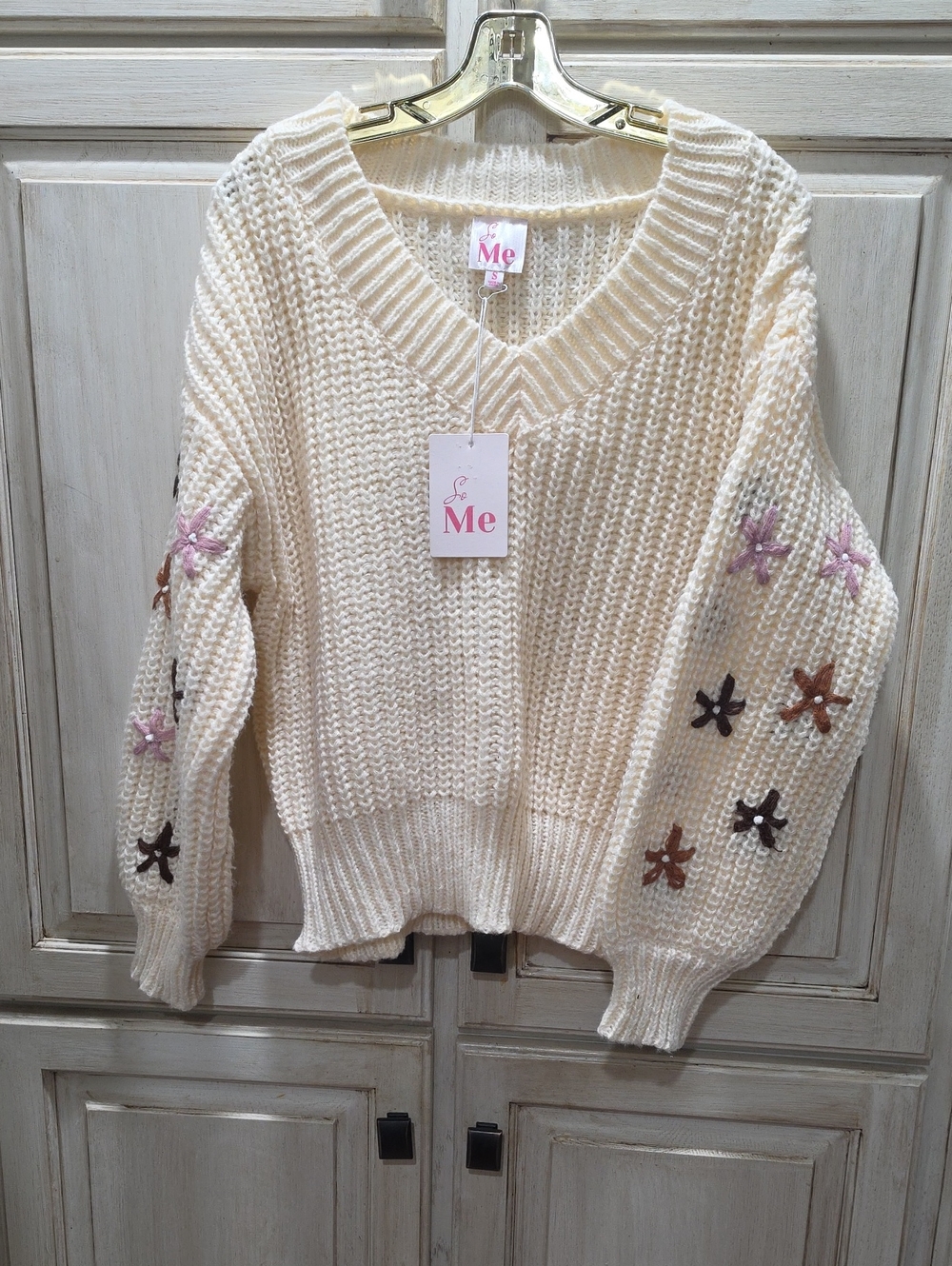 So Me Cream V-Neck Knit Sweater with Multicolor Flower Appliqués